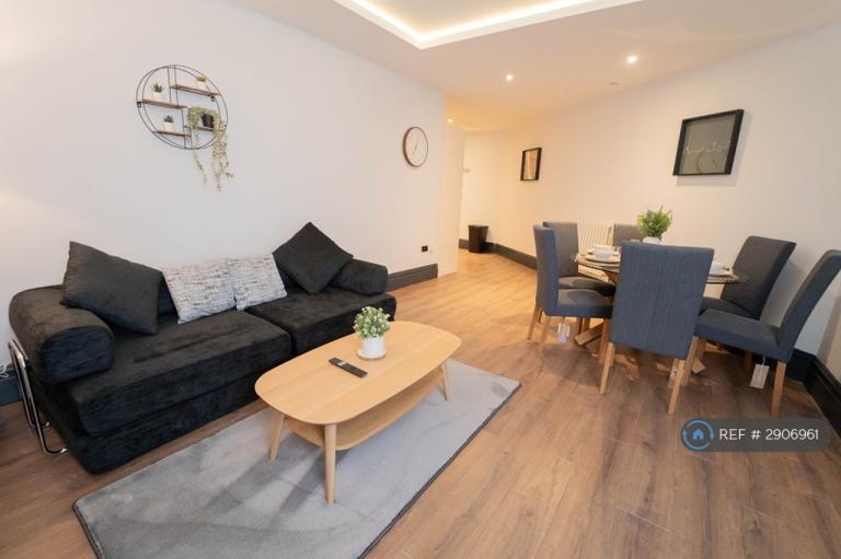 2 bedroom flat in Old Hall St, Liverpool, L3 (2 bed) (#2906961)