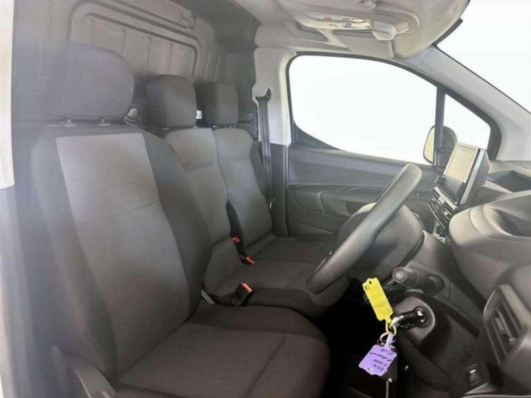 2022 Peugeot Partner M 136 Auto L1H1 SWB 50Kwh Battery Manual Panel Van Diesel Manual