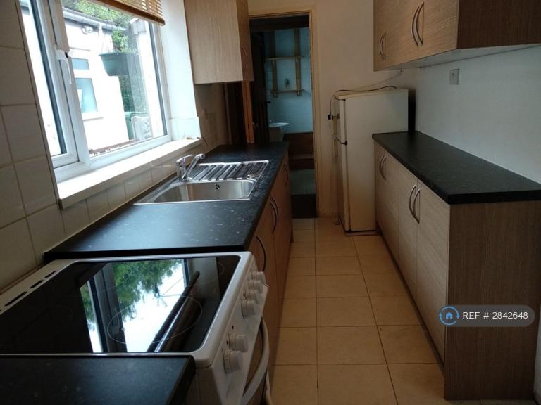 3 bedroom house in Woden Road, Wolverhampton, WV10 (3 bed) (#2842648)