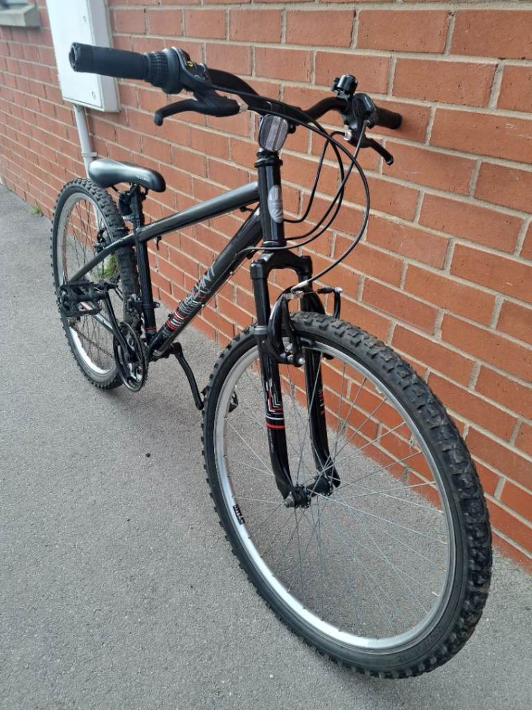 Junior's apollo mountain bike brilliant condition 