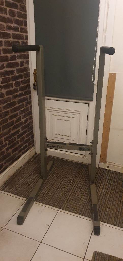Body-Solid Comercial Gym Dip Station – Good Condition