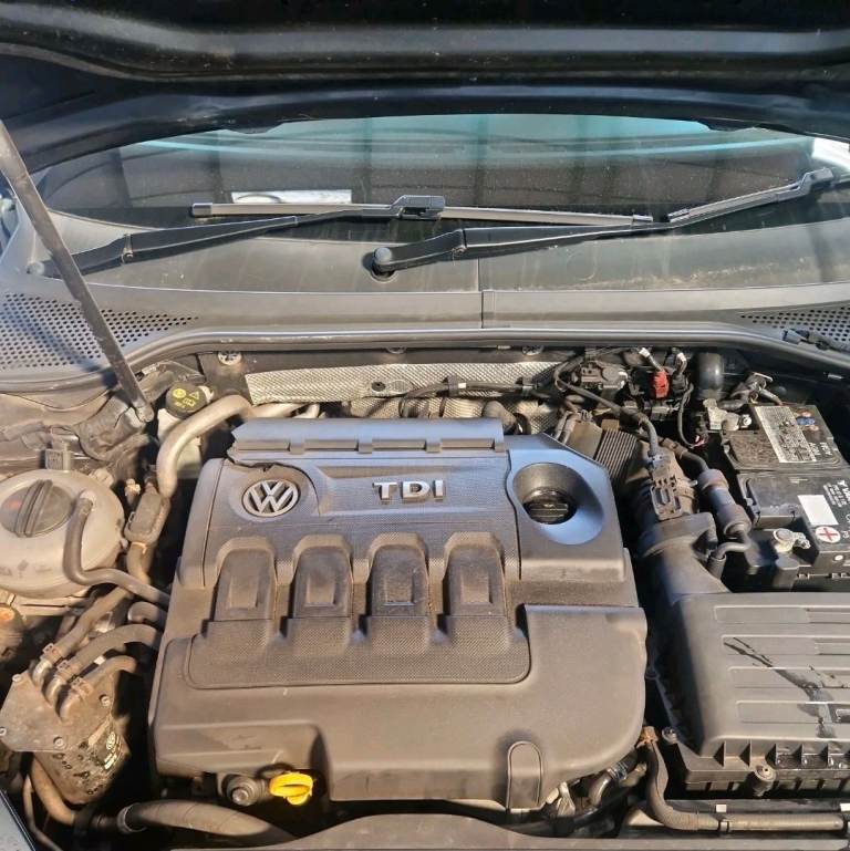 VW PASSAT 2014 1.6 TDI (DCX) COMPLETE ENGINE