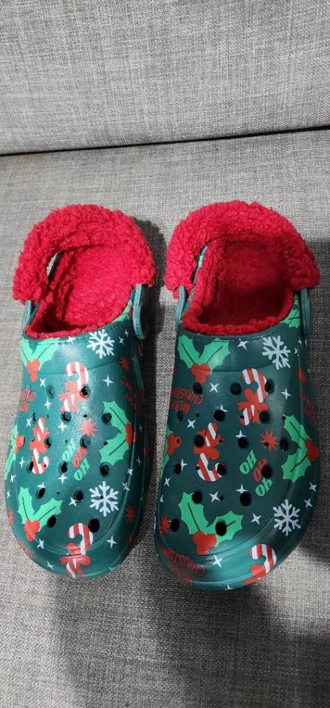 Garden clogs shoes size 10