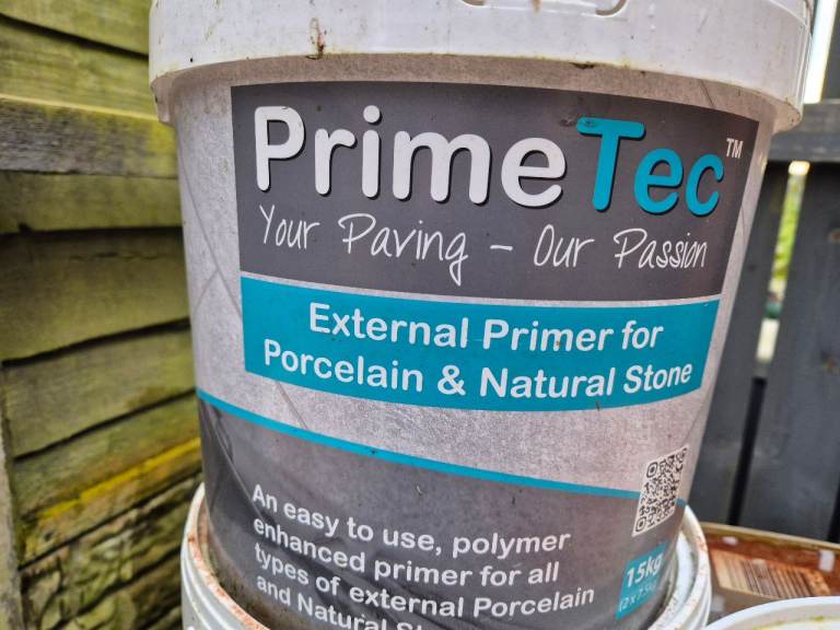 Primtec primer for porcelain and natural stone paving