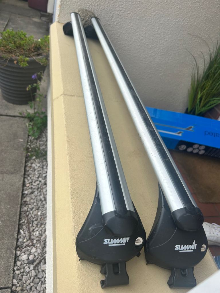 Car roof bars 