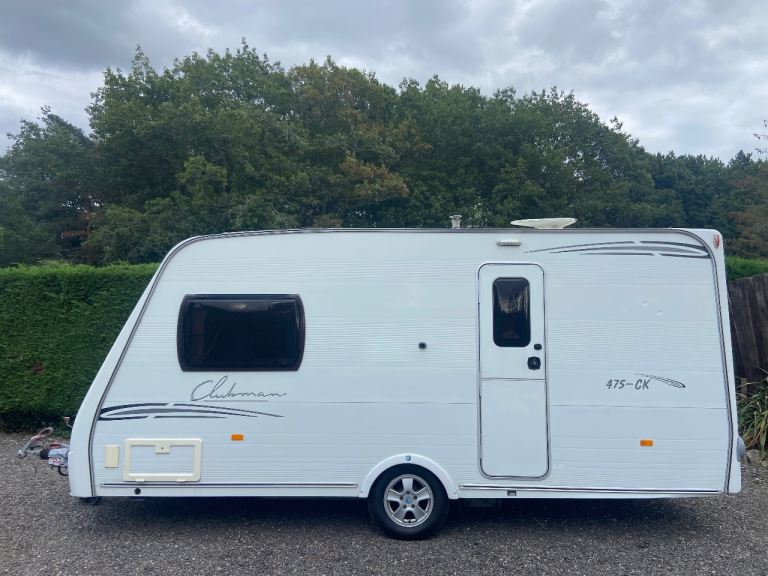Lunar Clubman 475-CK 2 Berth Caravan 