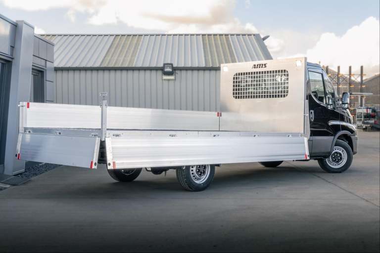 2025 IVECO DAILY 140BHP BUS. PACK DROPSIDE BRAND NEW 