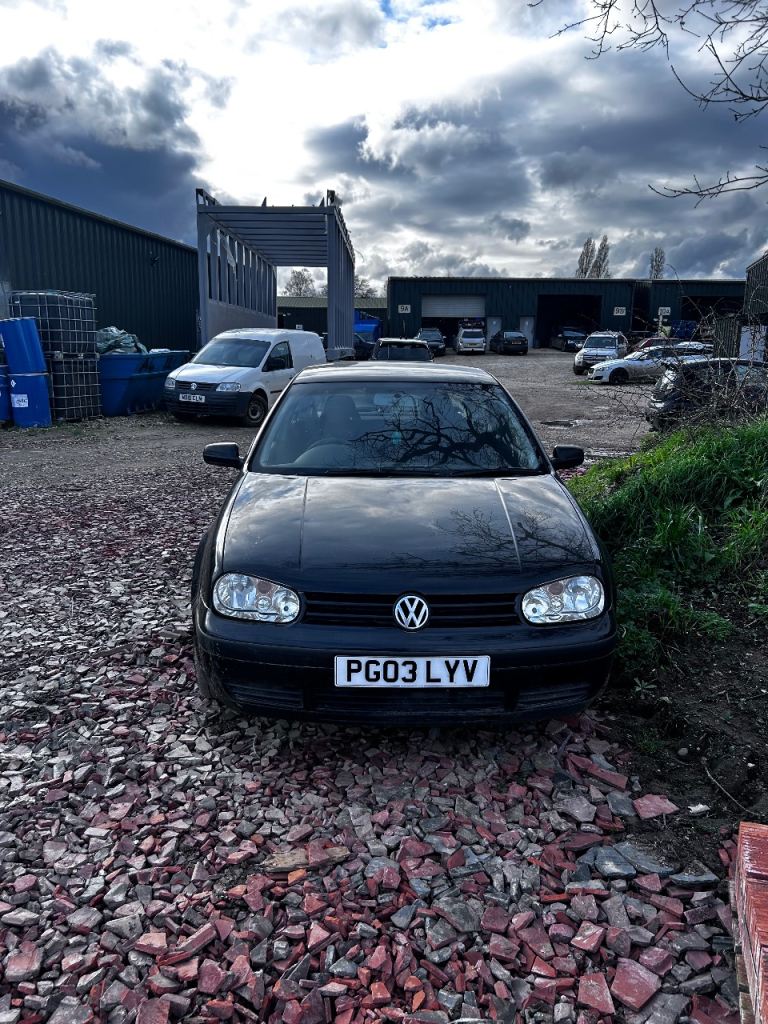 Volkswagen Golf Mk4 Breaking
