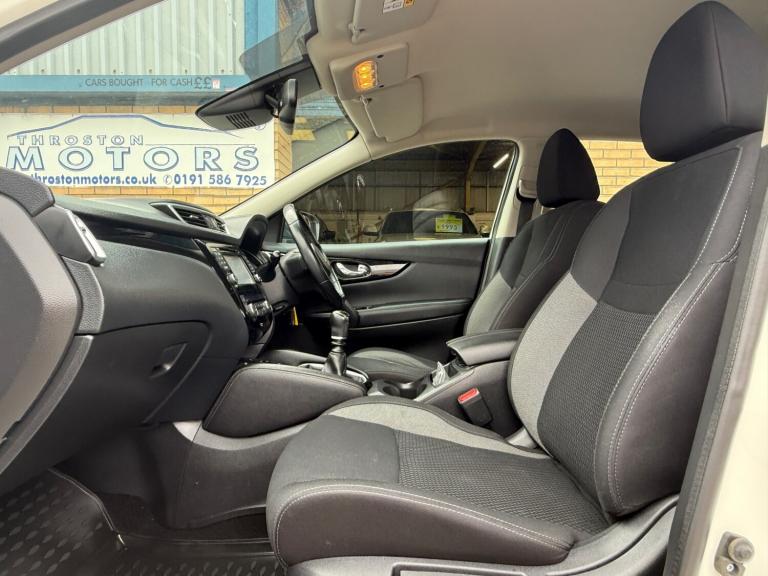 ** GREAT VALUE ** 2018 (68) Nissan Qashqai 1.5 dCi Acenta Premium 5 dr hatchback