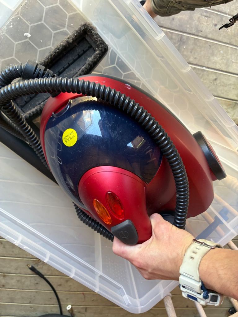 Simbr steam cleaner 