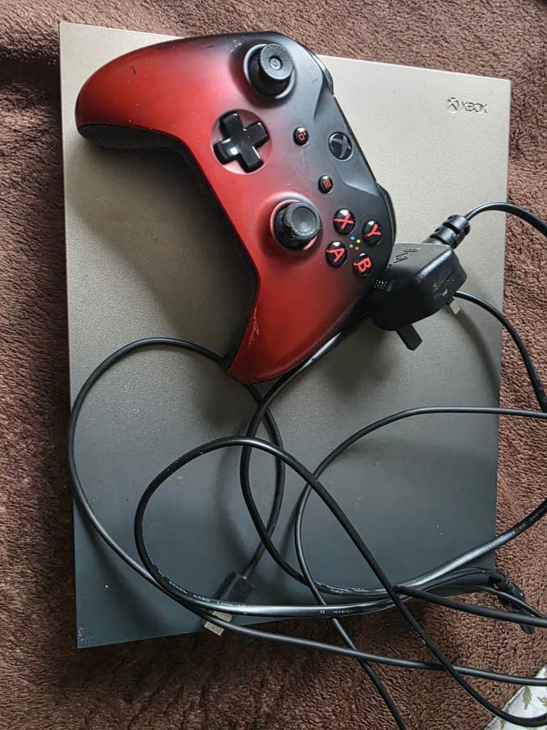 Xbox one X 1TB gold rush edition