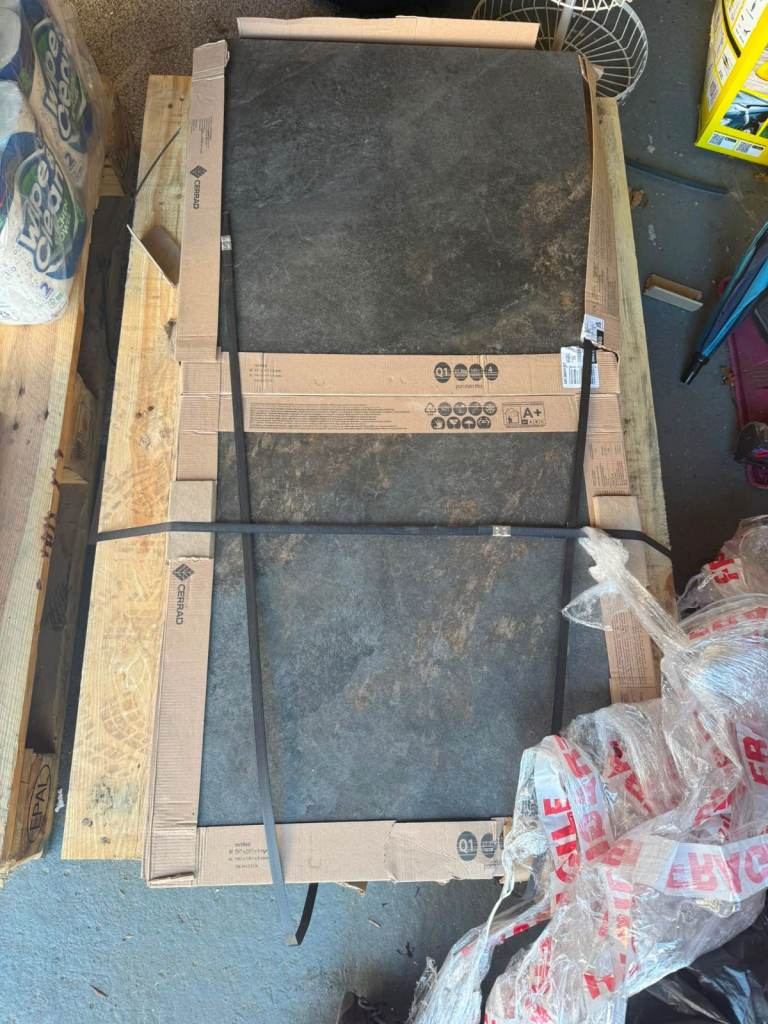 New Rectified Grey Ceramic Tiles – 597x597x8mm