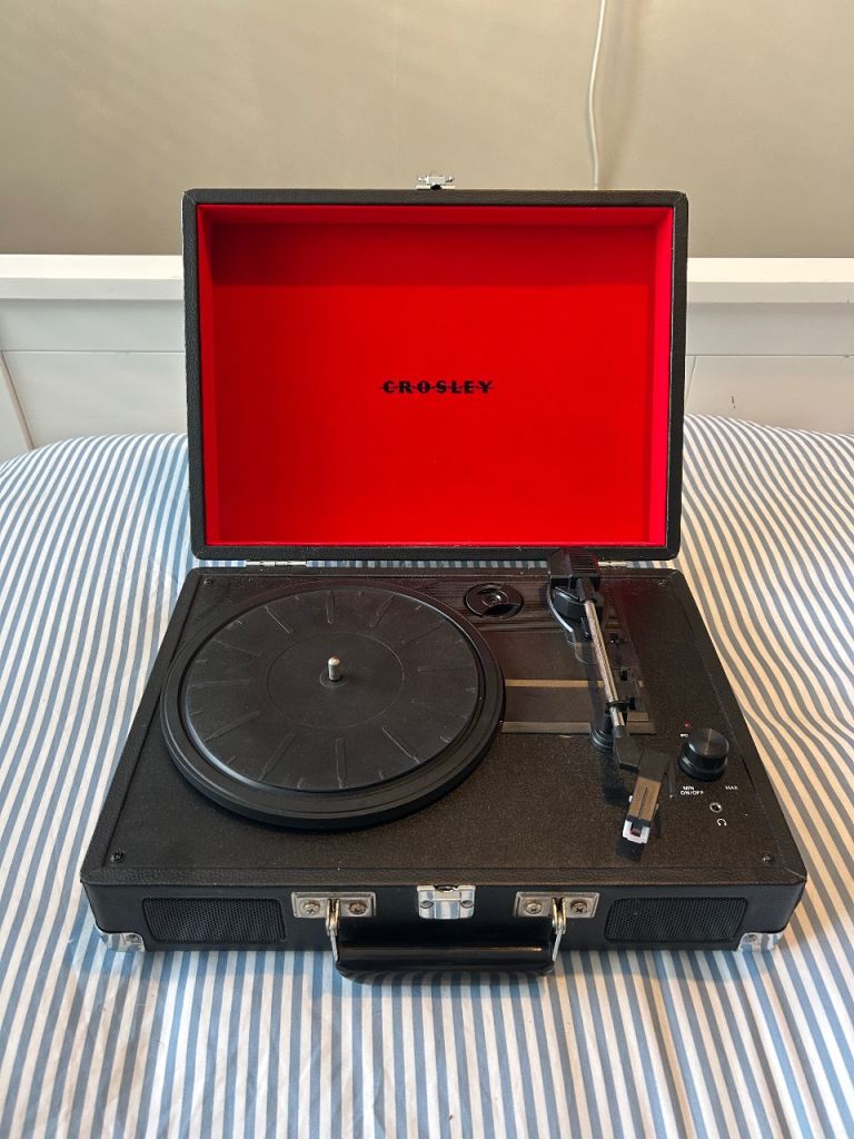 Crosley suitcase record player 