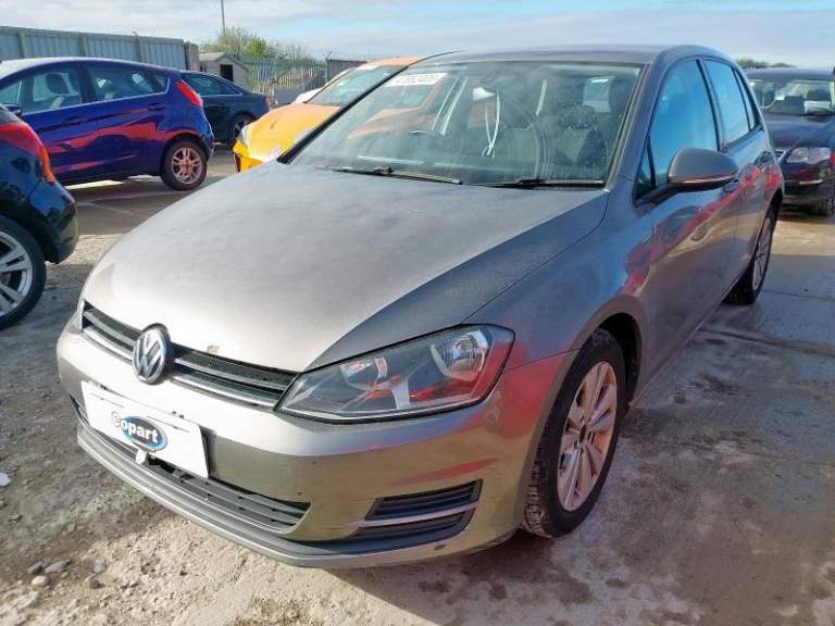 Breaking VW Golf MK7 2013 5DR 1.6 TDI CLHA 5 Speed MWW Grey LA7N
