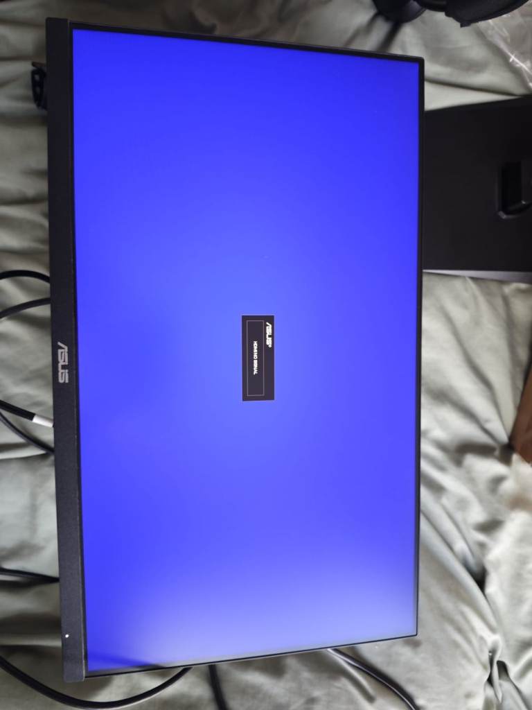 Share ASUS VA24EHF 23.8 inch Gaming Monitor Full HD 100Hz Complete with Monitor Stand