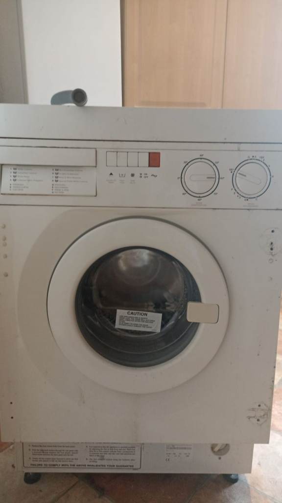 FREE Washing Machine – Working – Small Leak (Quick Collection)