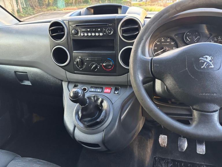 2012 Peugeot Partner*Berlingo*NO VAT*NEW MOT*CLEAN AND TIDY*