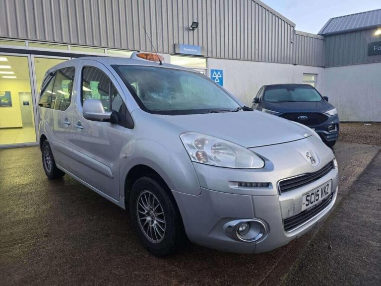 PEUGEOT PARTNER TEPEE 1.6 HDi MPV 2015 5 SEATER 1 OWNER FULL SERVICE HISTORY