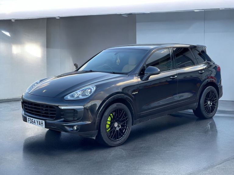 Porsche cayenne plug in hybrid s