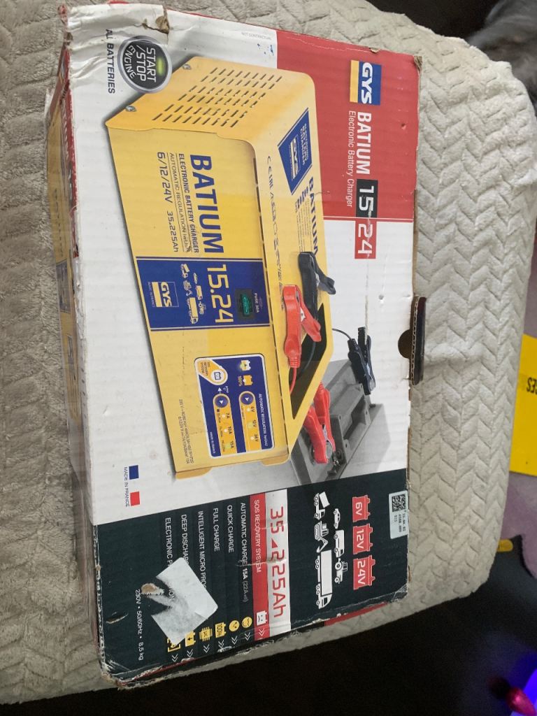 GYS - BATIUM 15.24 - 6/12/24V automatic battery charger