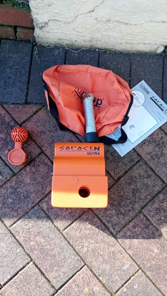 Saracen ultra hitch lock AL-KO with case and instructions 