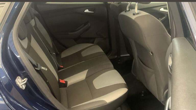 2013 Ford Focus 1.6 Zetec Euro 5 5dr HATCHBACK Petrol Manual