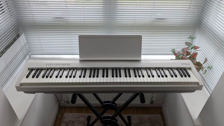 Roland FP-30X Electric Piano - Good condition