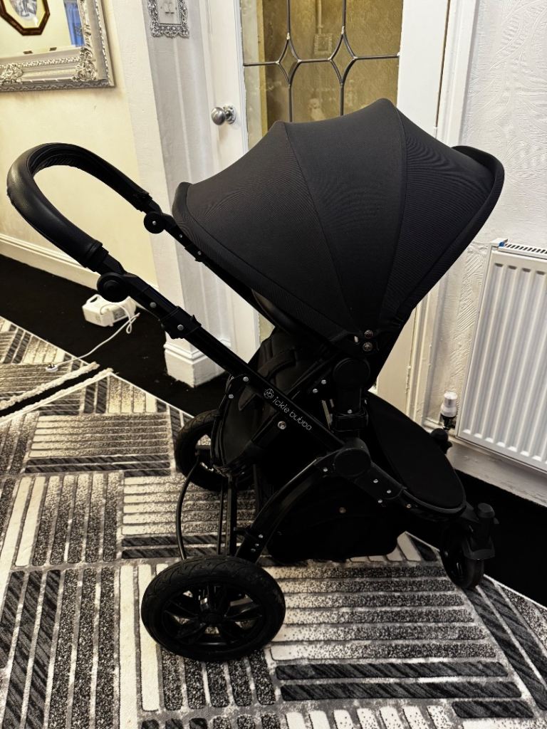 Ickle Bubba Black&Grey Stroller