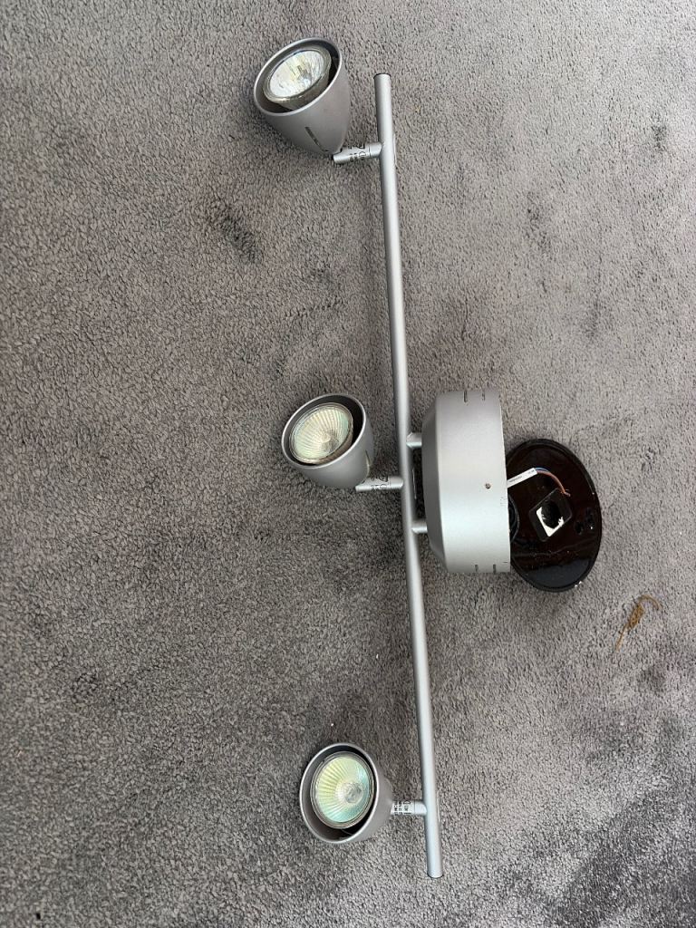 Modern Silver 3-Spotlight Bar Ceiling Light – Good Condition