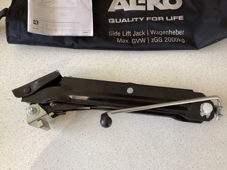 ALKO HEAVY DUTY CARAVAN JACK AND BRACKETS 2000KG