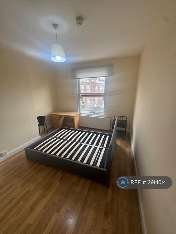 1 bedroom in Green Lanes, London, N4 (#2914614)