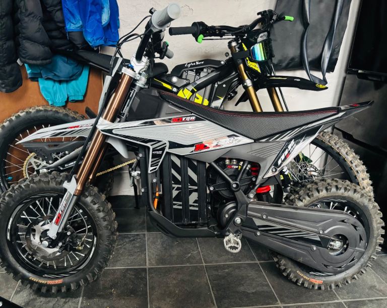 10ten 72v 3kw mini dirt bike (46mph)83miles on clock
