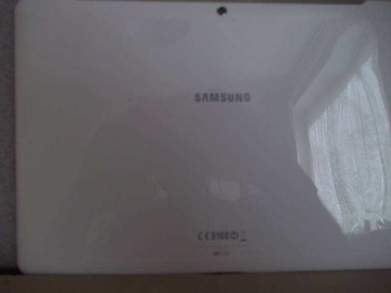 for sale a samsung galaxy tab 2 10inch screen.gt-5110 android version ingood condition