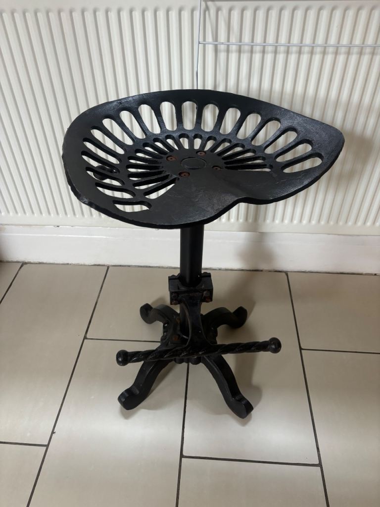 Tractor seat stool 