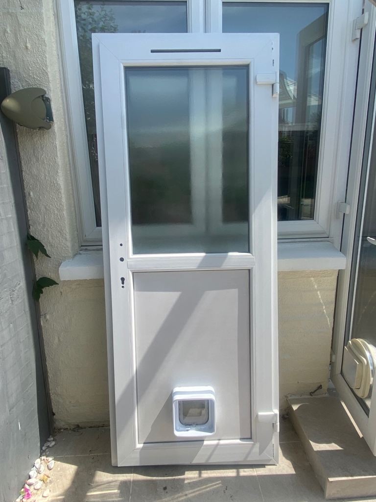 uPVC External Back Door with SureFlap Microchip Connect Cat Flap – Excellent Condition