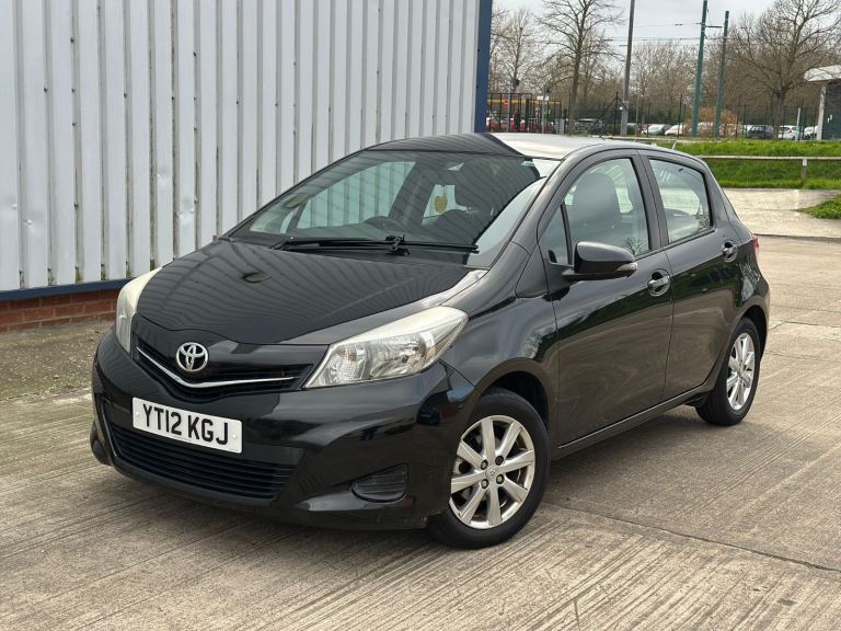 GREAT LOW MILES TOYOTA YARIS!!!