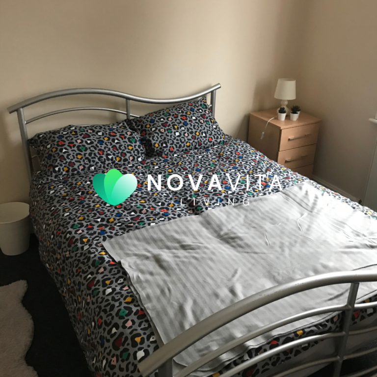 GROUPS & COUPLES WANTED! Supported Accommodation! Benefits, DSS, Cheap New Living Rooms Ref: 337