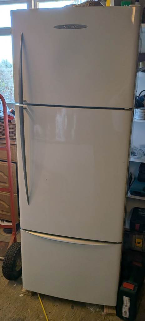 image for Fisher and Paykel Fridge Freezer White
