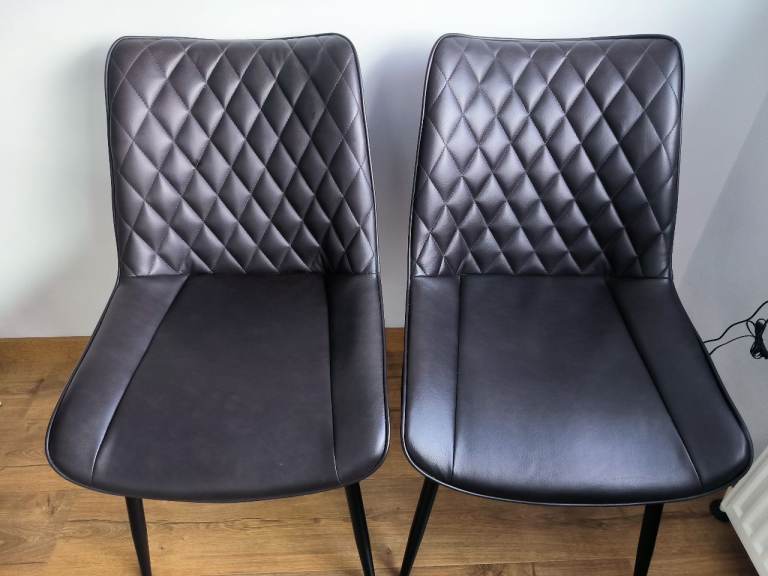 4 BLACK DINING CHAIRS
