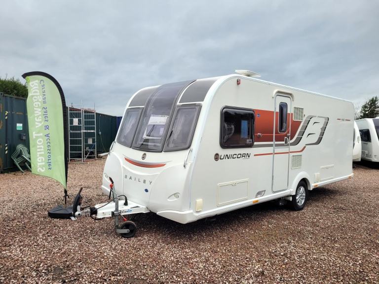 Bailey Unicorn III Vigo 2015 Single Axle 4 Berth - Fixed Island Bed, Solar Panel