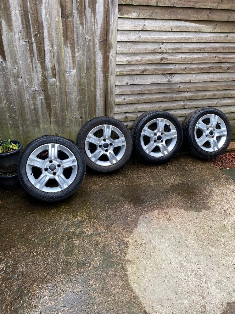 Ford 15” alloy wheels