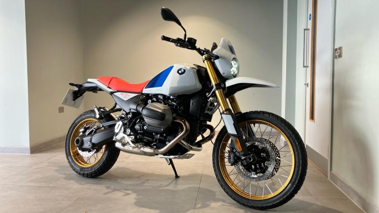 2025 BMW R12 BMW R12 (24MY) ROADSTER Petrol Manual