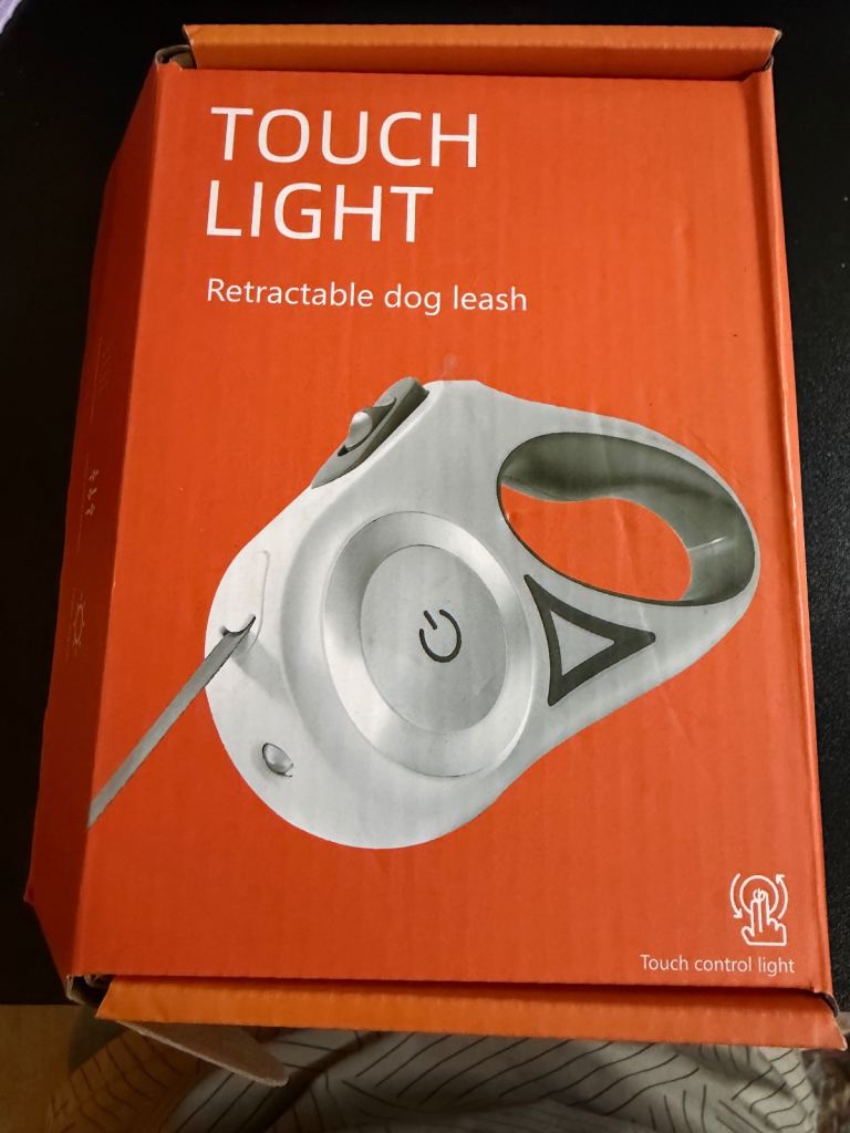 Brand New Retractable Dog Lead with Light 