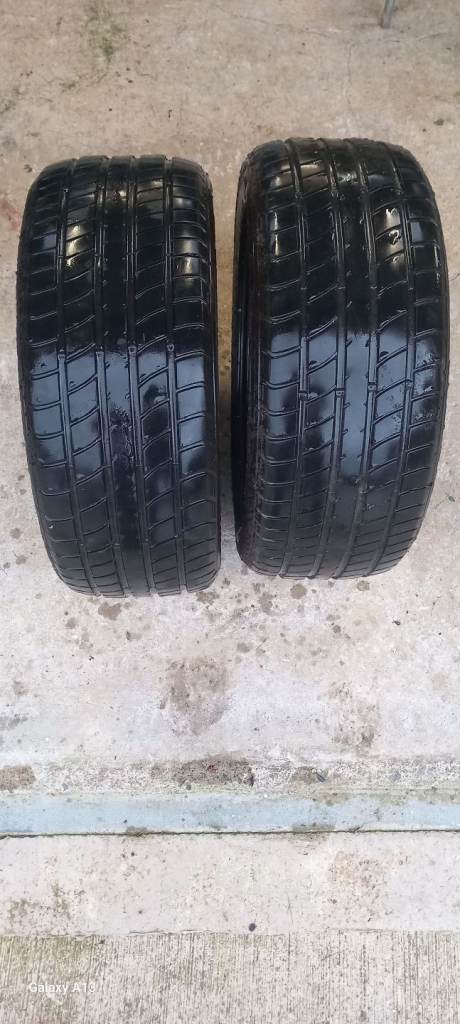 2 Dunlop SP SPORTS 2000E tyres partworn