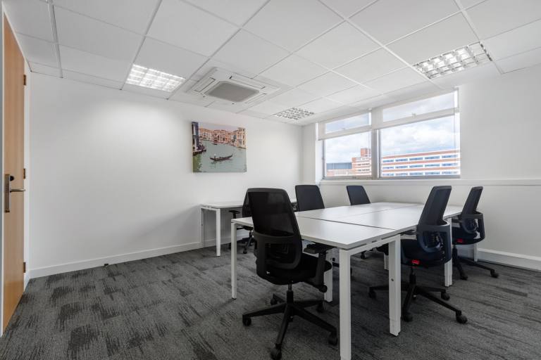London - SE13 6EE \ Fully Furnished Small Office for Rent
