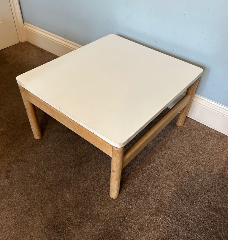 Vintage White Laminate Coffee Table H14.5in/37cm W26in/66cm D23.5in/60cm Good condition  D321