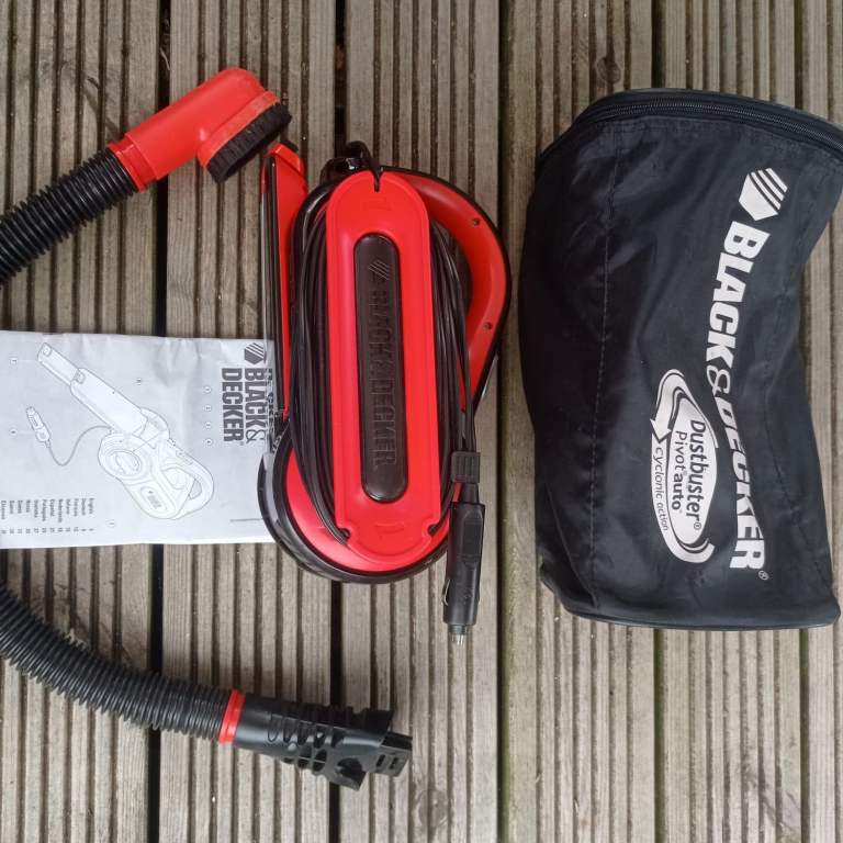 Black & Decker Dustbuster car vacuum 