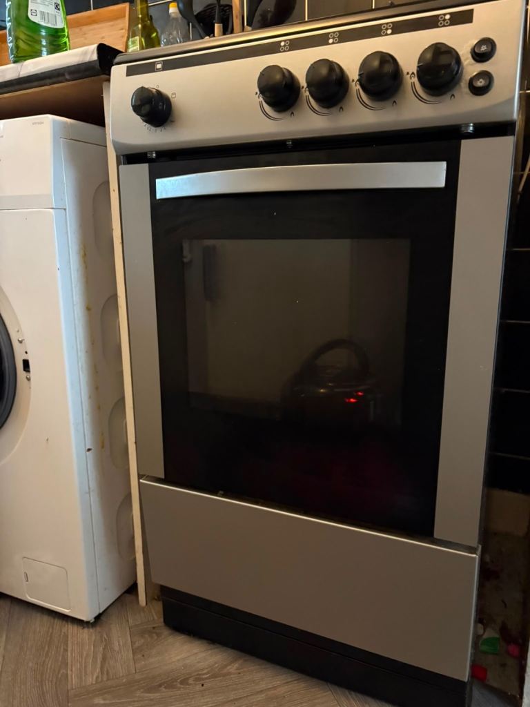 Essentials CFSGSV18 50cm Freestanding Gas Cooker — Inox/Silver — Fully Working