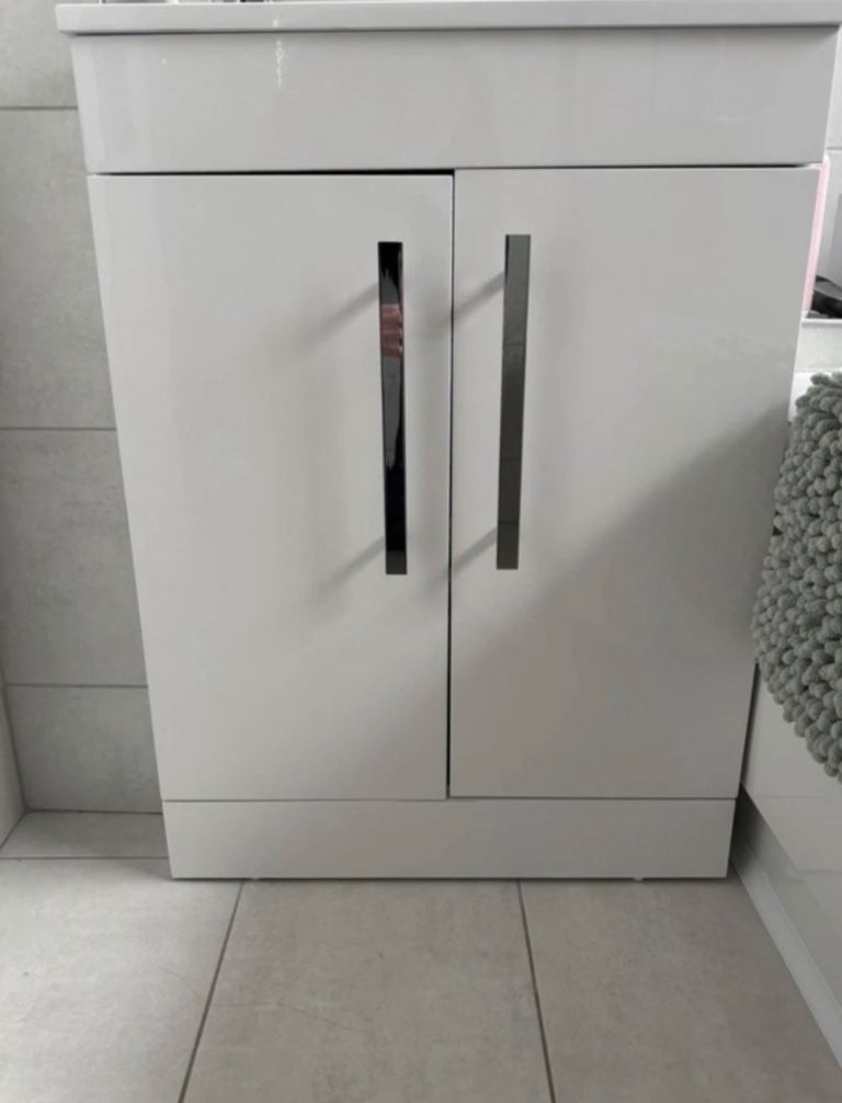 AVON VANITY UNIT BRAND NEW