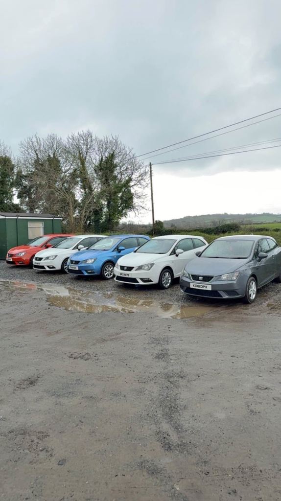 Seat IBIZA 1.0 1.4 ( polo clio fiesta golf 208 leon first time car cheap insurance)